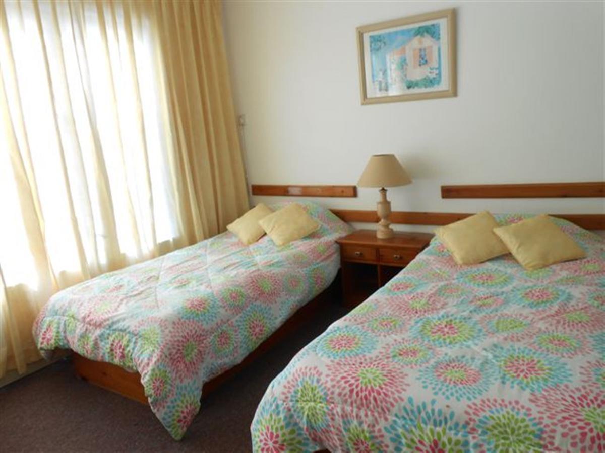 Tower Cloisters Resort Montego Bay Room photo